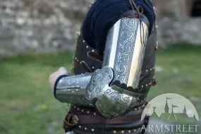 Arm Armor “Knight of Fortune”