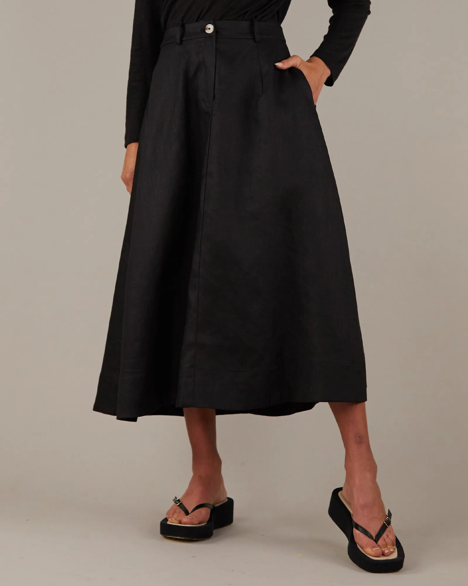 Barossa Linen Skirt - Black