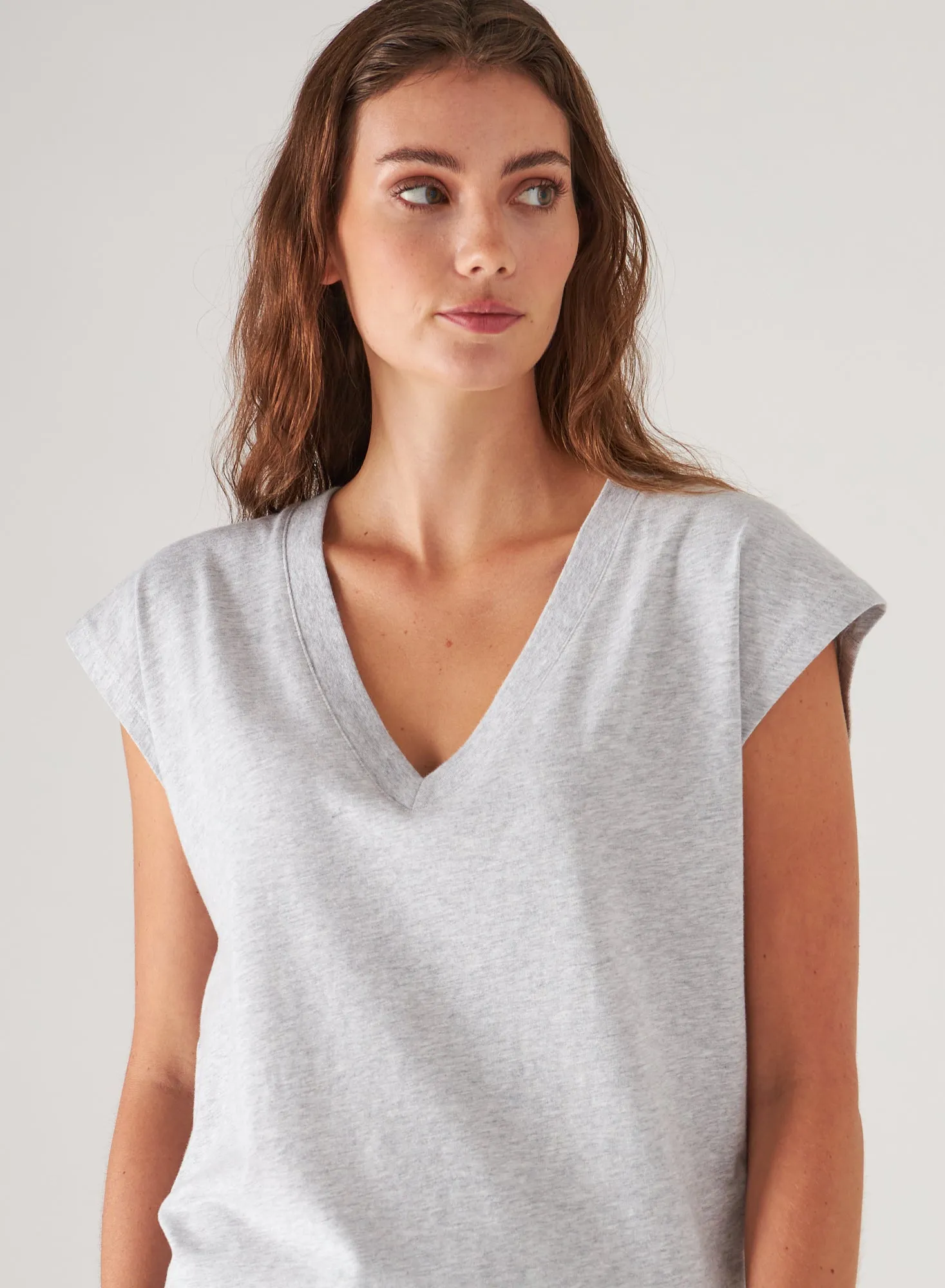 PIMA COTTON STRETCH DOLMAN V-NECK T-SHIRT