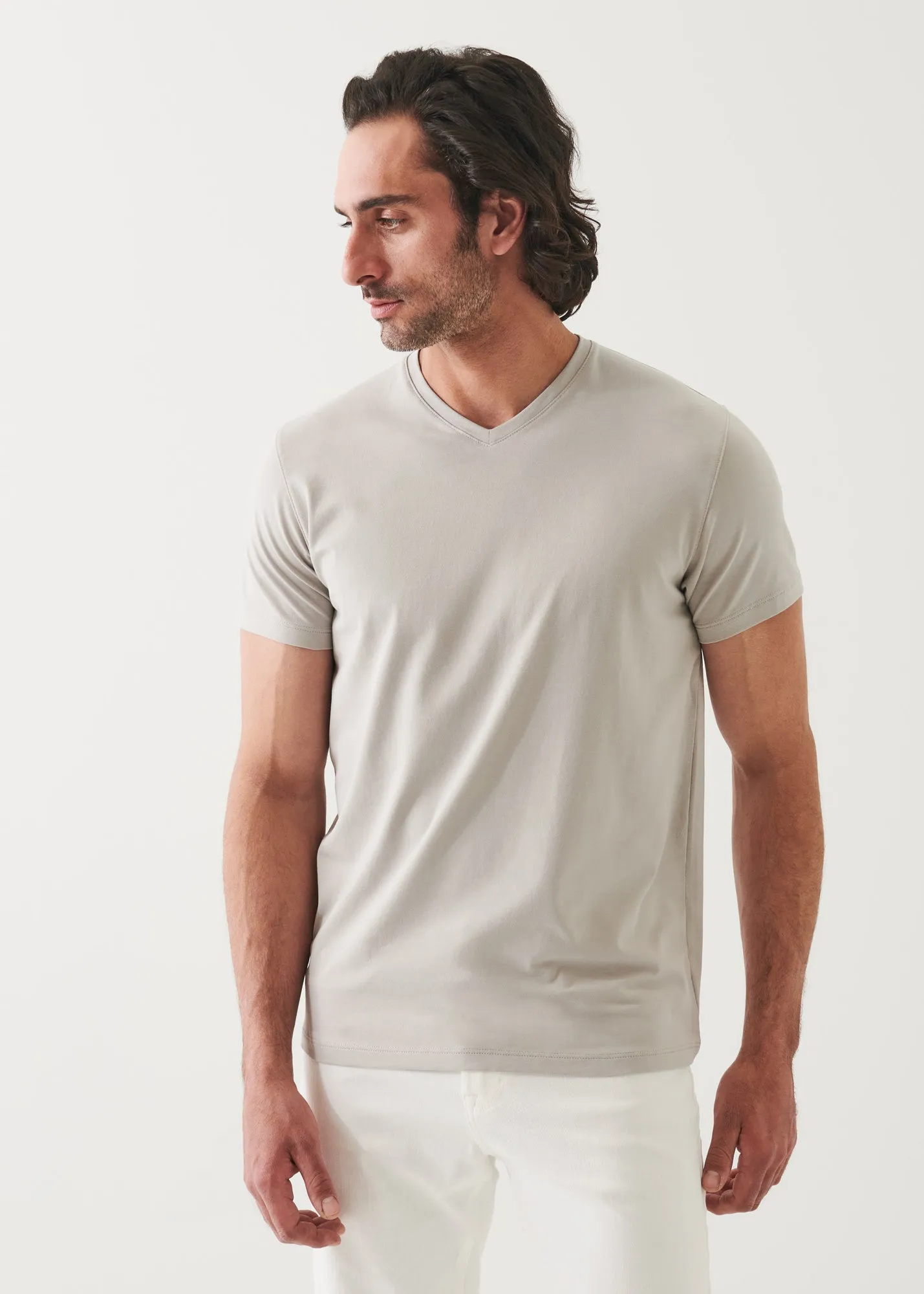 PIMA COTTON STRETCH V-NECK T-SHIRT