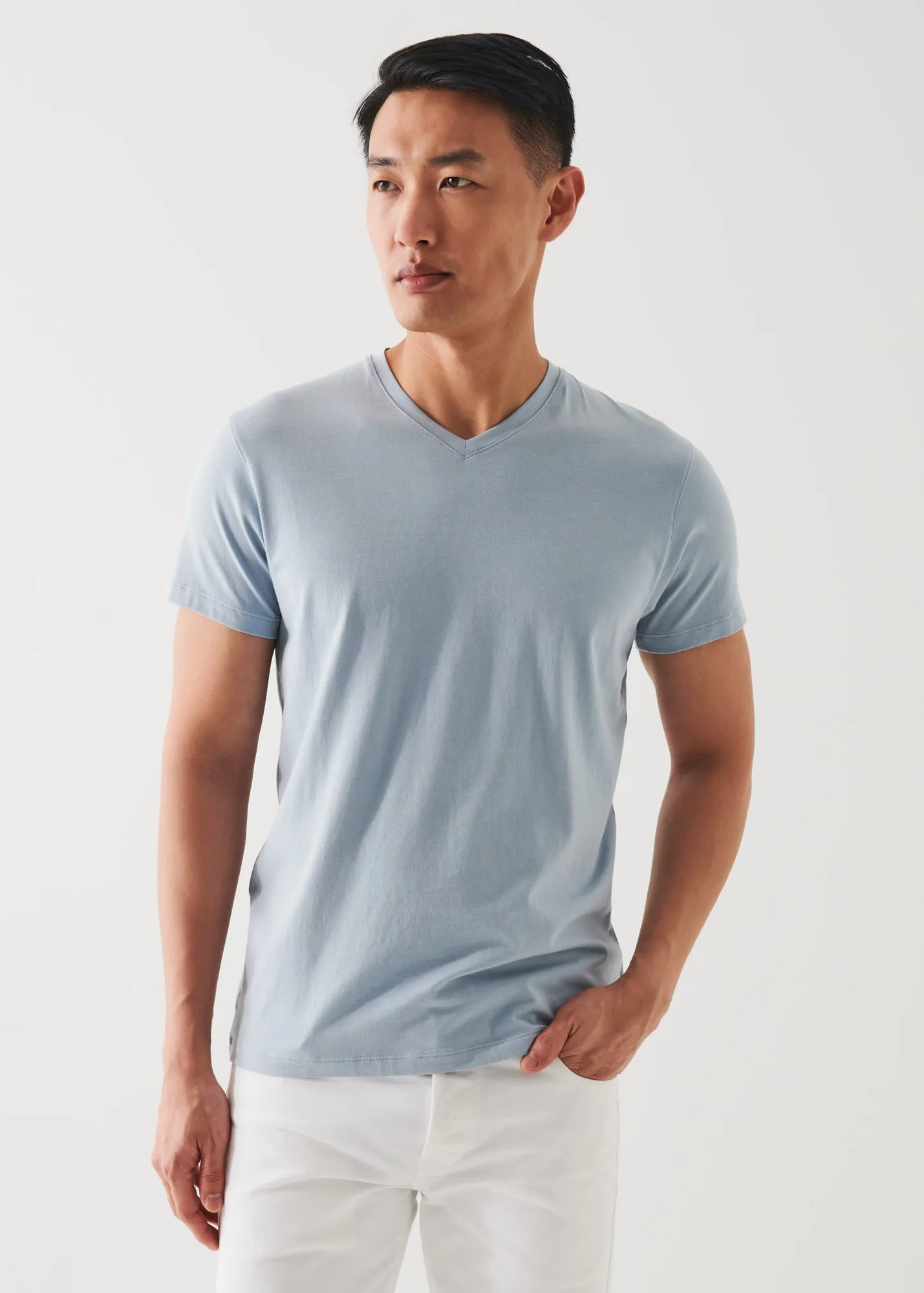 PIMA COTTON STRETCH V-NECK T-SHIRT