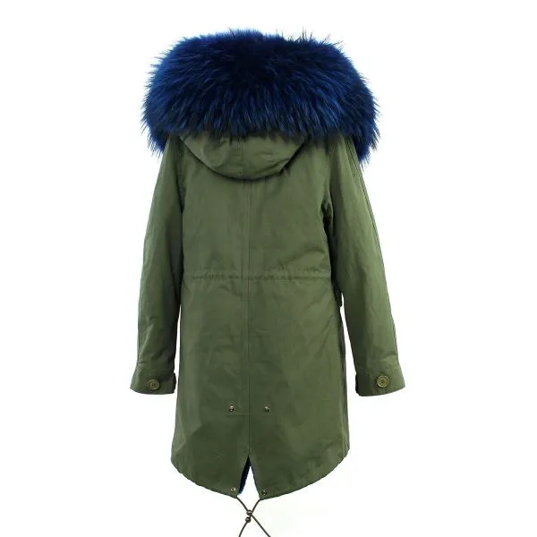 Women's winter coat with inner fur and removable hood